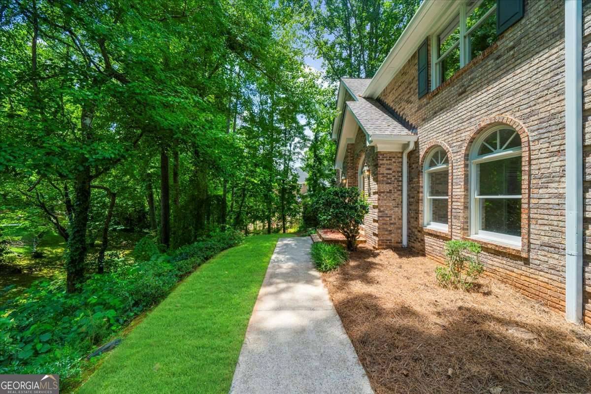 Roswell, GA 30075,330 Autumn Wood LN