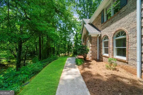 Roswell, GA 30075,330 Autumn Wood LN