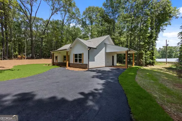 Rockmart, GA 30153,560 Coots Lake RD
