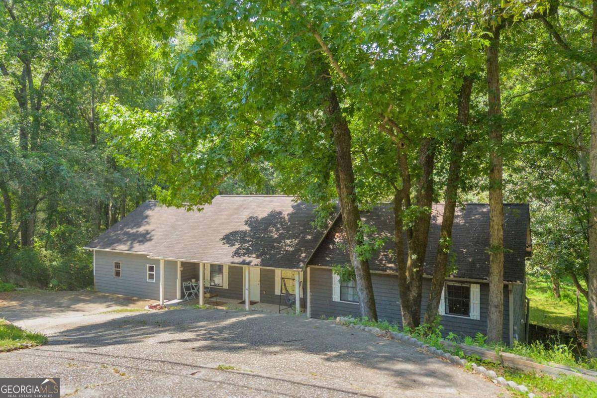 165 Holly CT, Loganville, GA 30052