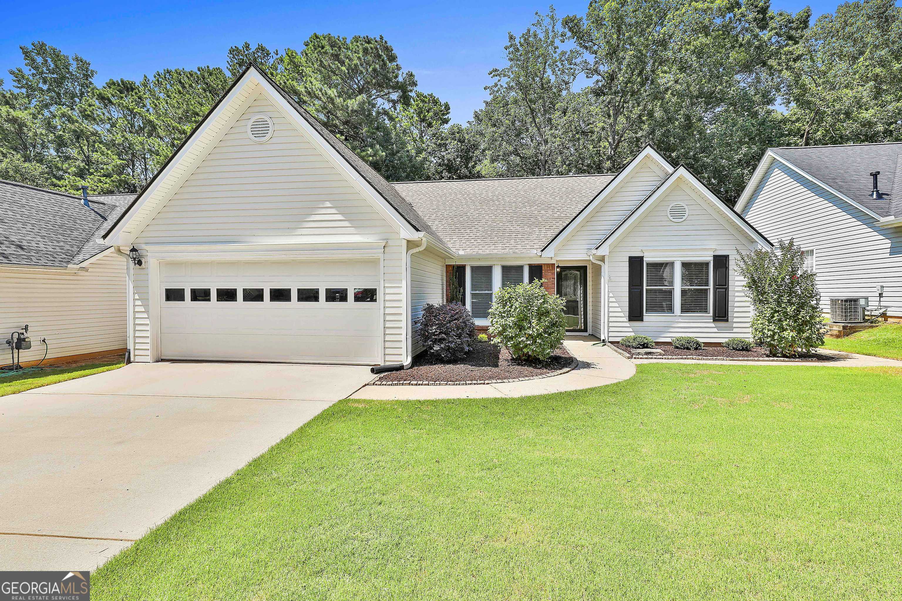 128 Lake Cove Approach, Newnan, GA 30265