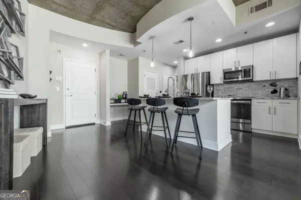 Atlanta, GA 30309,44 PEACHTREE PL #1030