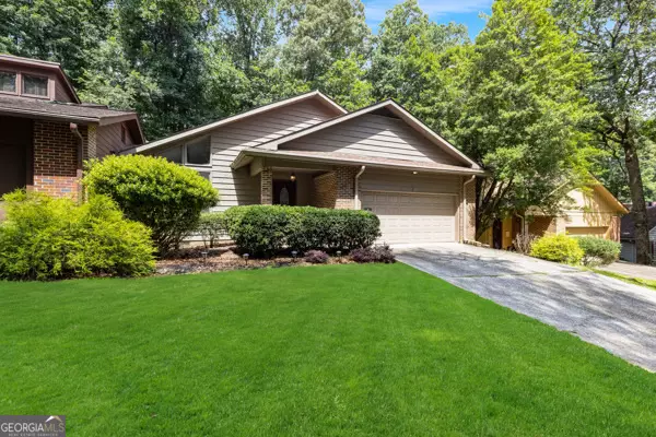 155 Lakeview RDG W #155, Roswell, GA 30076
