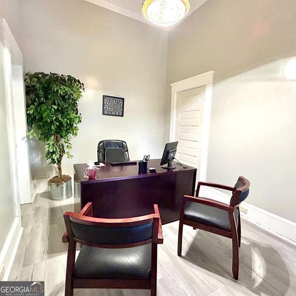 101 W Campbellton ST #SUITE B, Fairburn, GA 30213