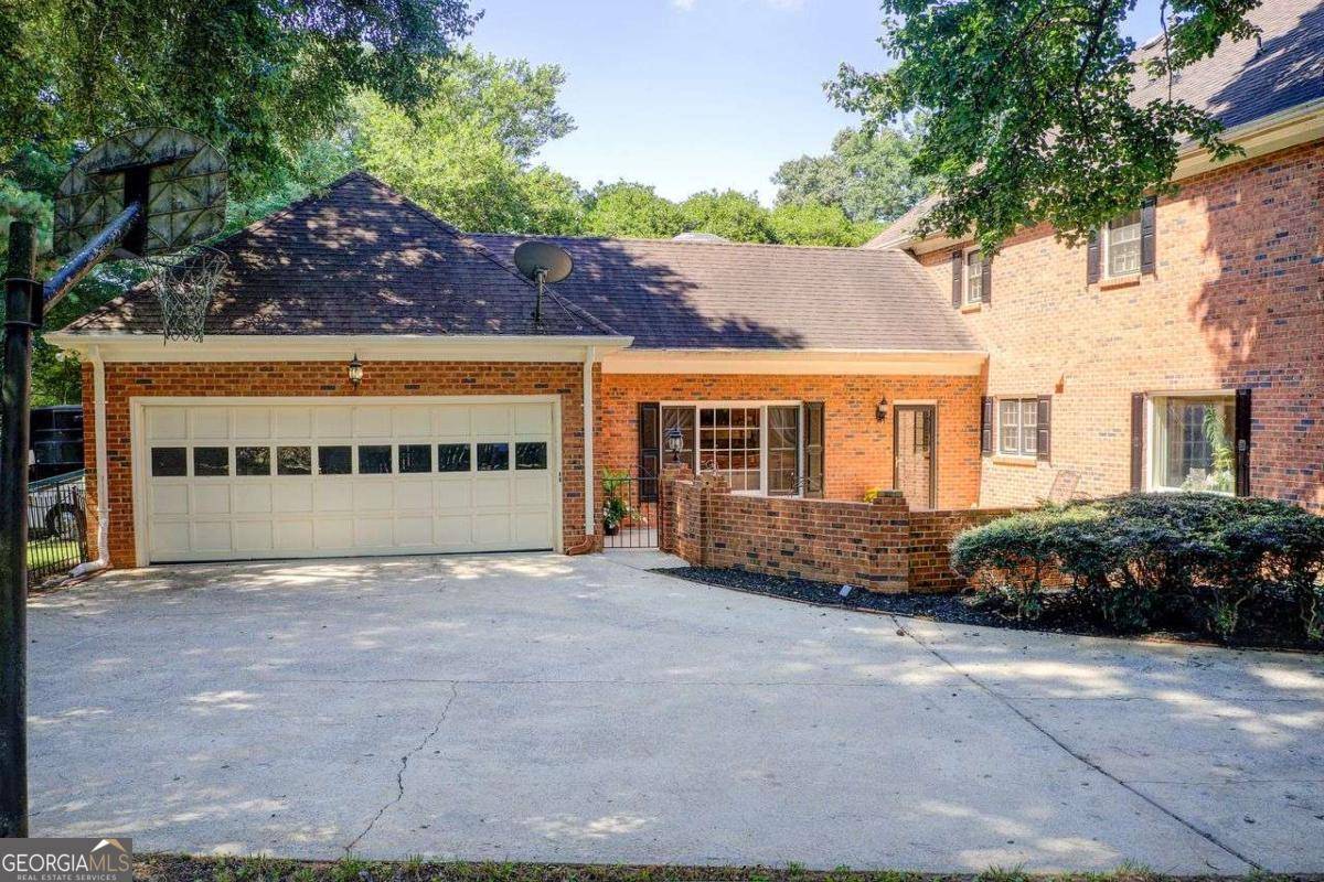 Lilburn, GA 30047,854 Newcastle DR SW