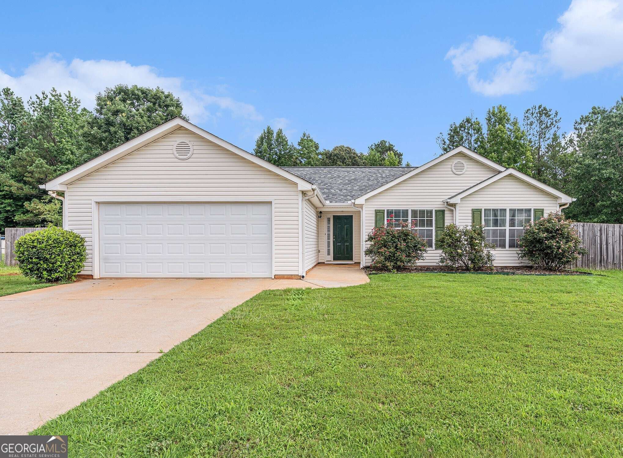 45 Kendall LN, Covington, GA 30014