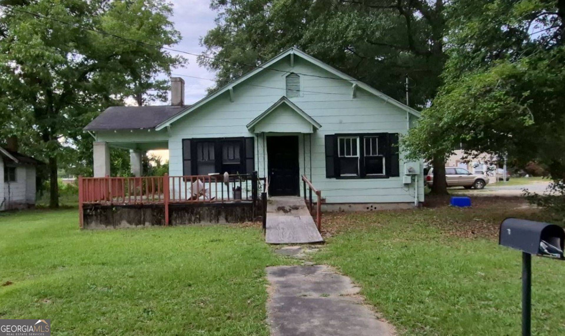 866 Roseview DR, Macon, GA 31217