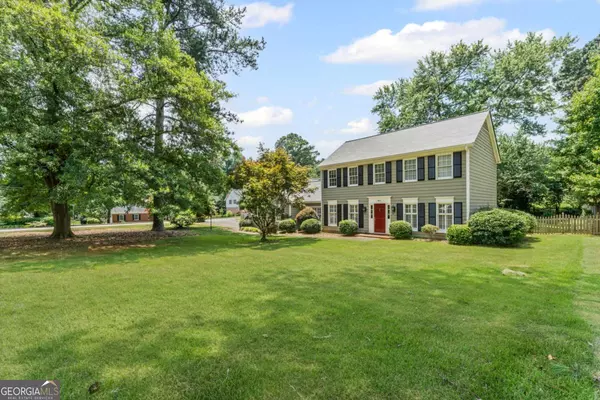 483 Emily DR SW, Lilburn, GA 30047