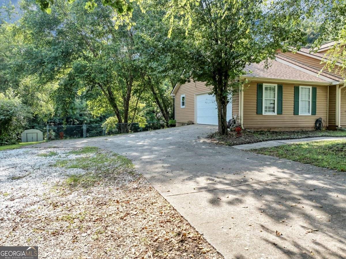 Mcdonough, GA 30252,260 Creekside WAY