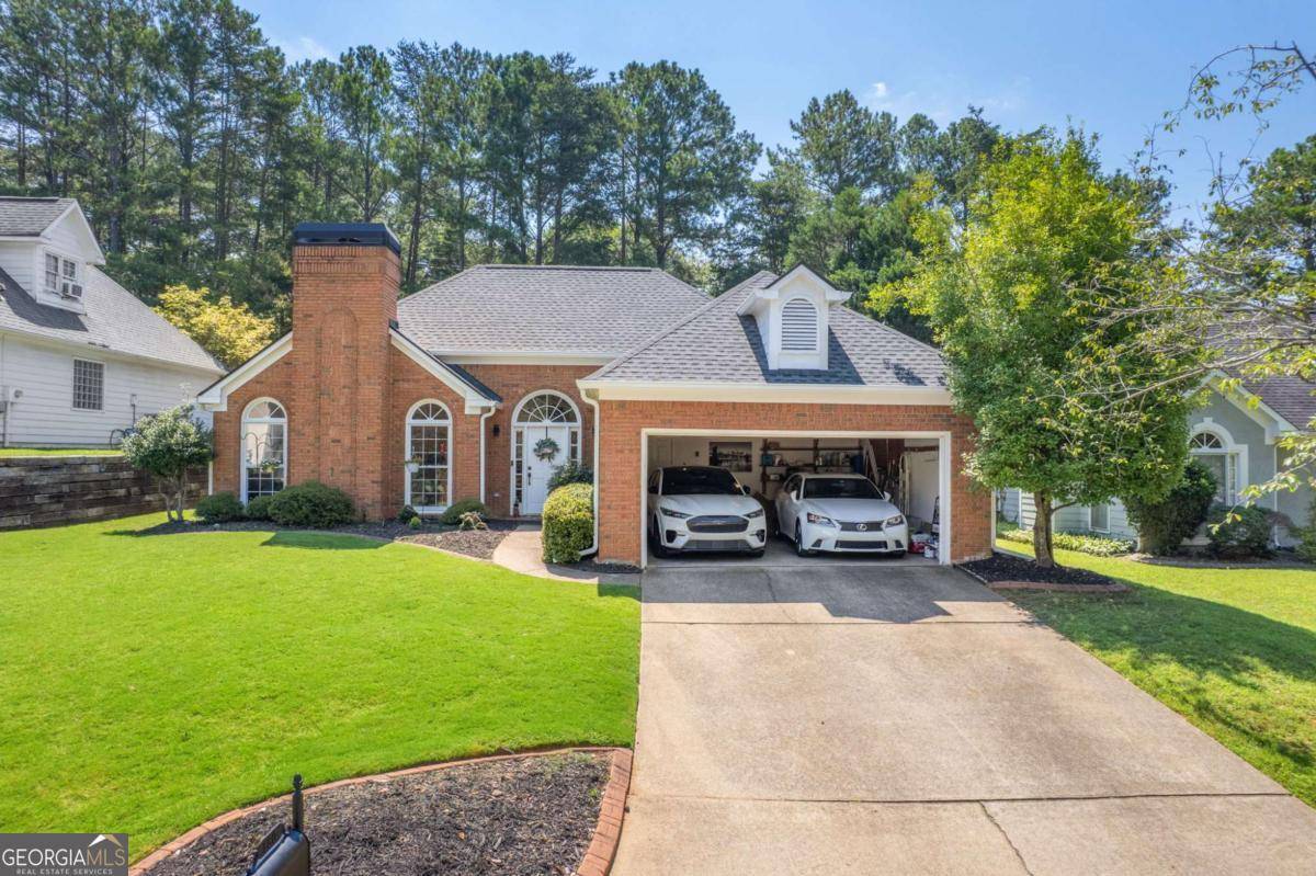 Roswell, GA 30076,180 Glen Holly DR