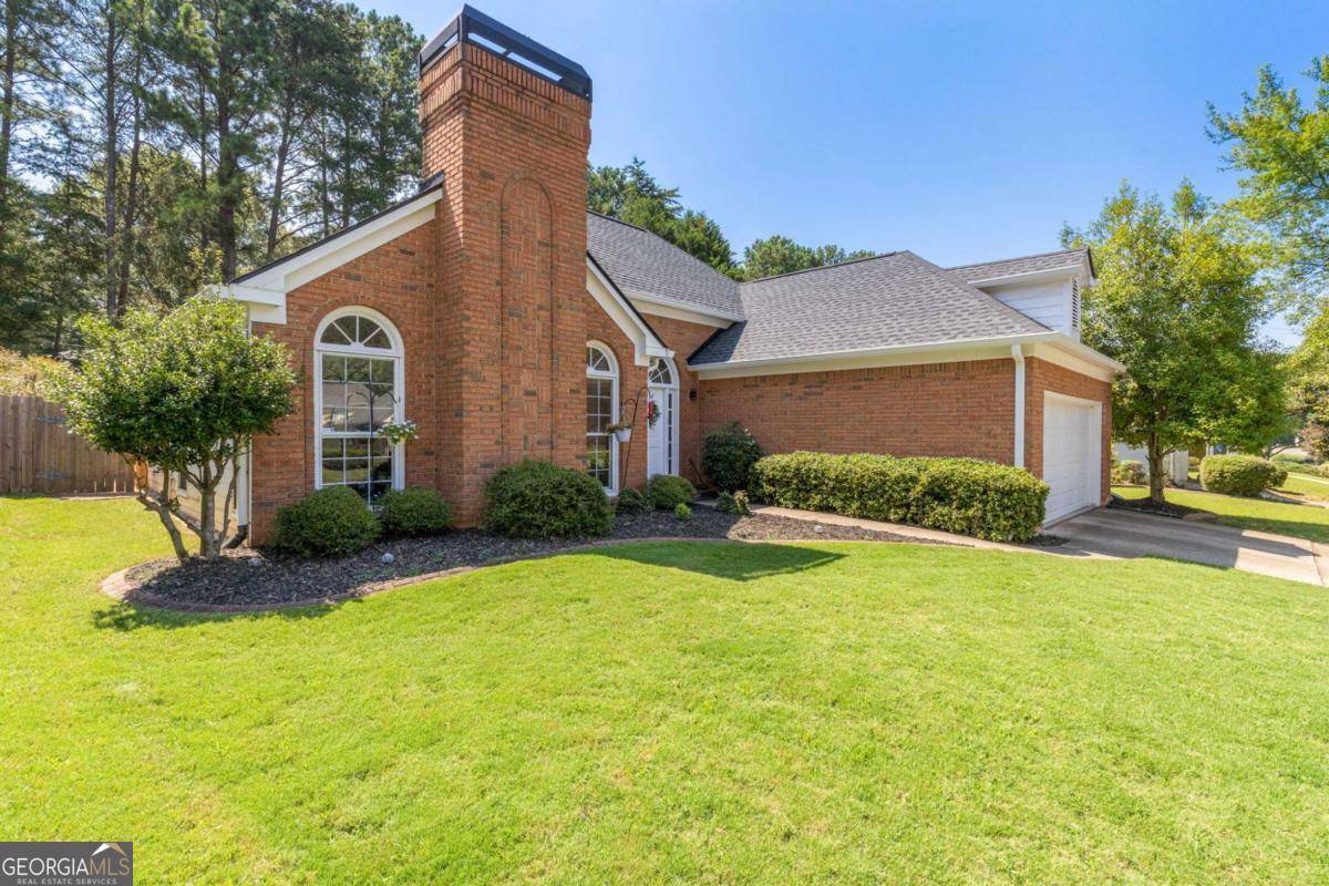 Roswell, GA 30076,180 Glen Holly DR