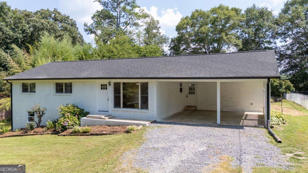 111 Nike DR, Calhoun, GA 30701