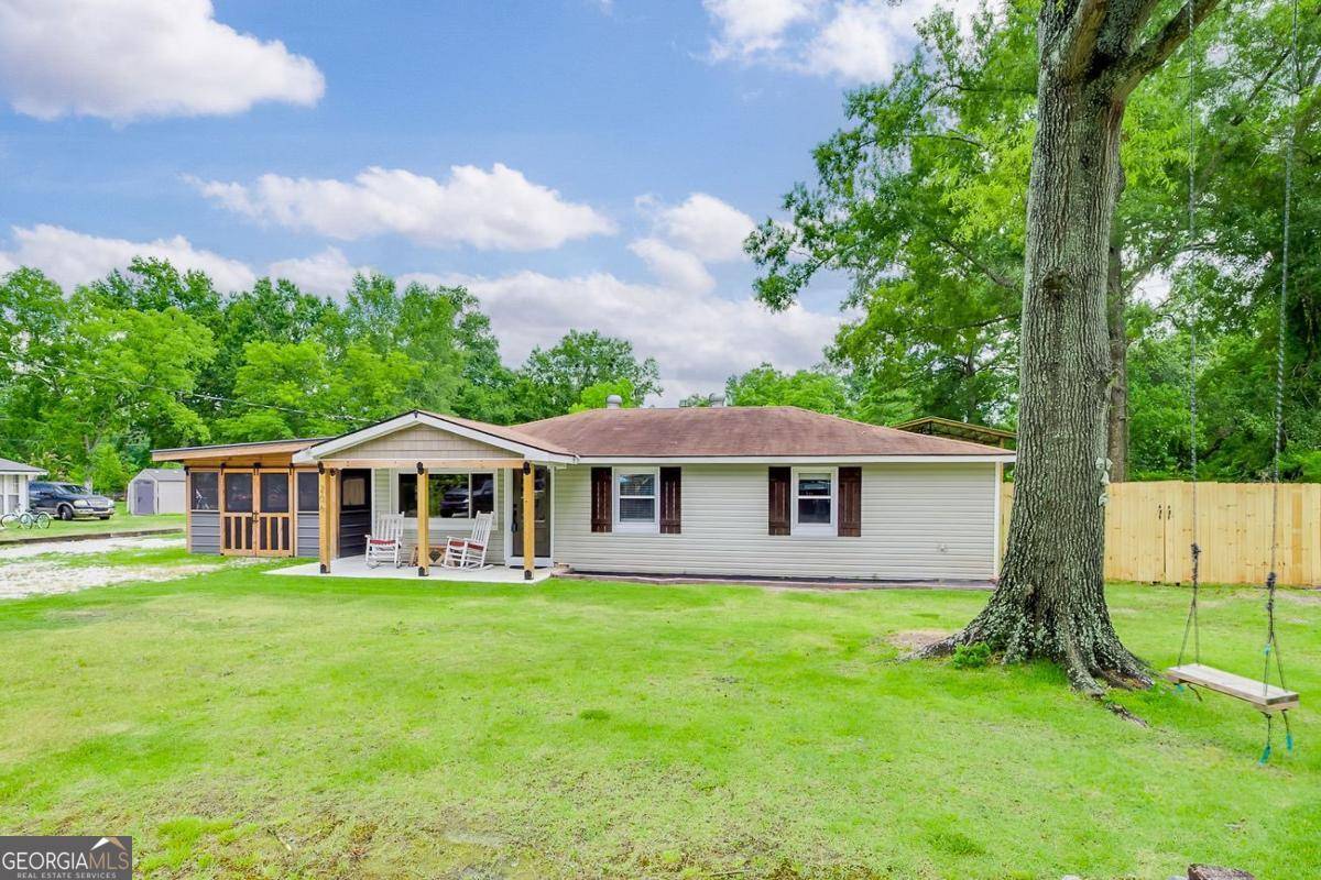 206 Ash ST, Bloomingdale, GA 31302