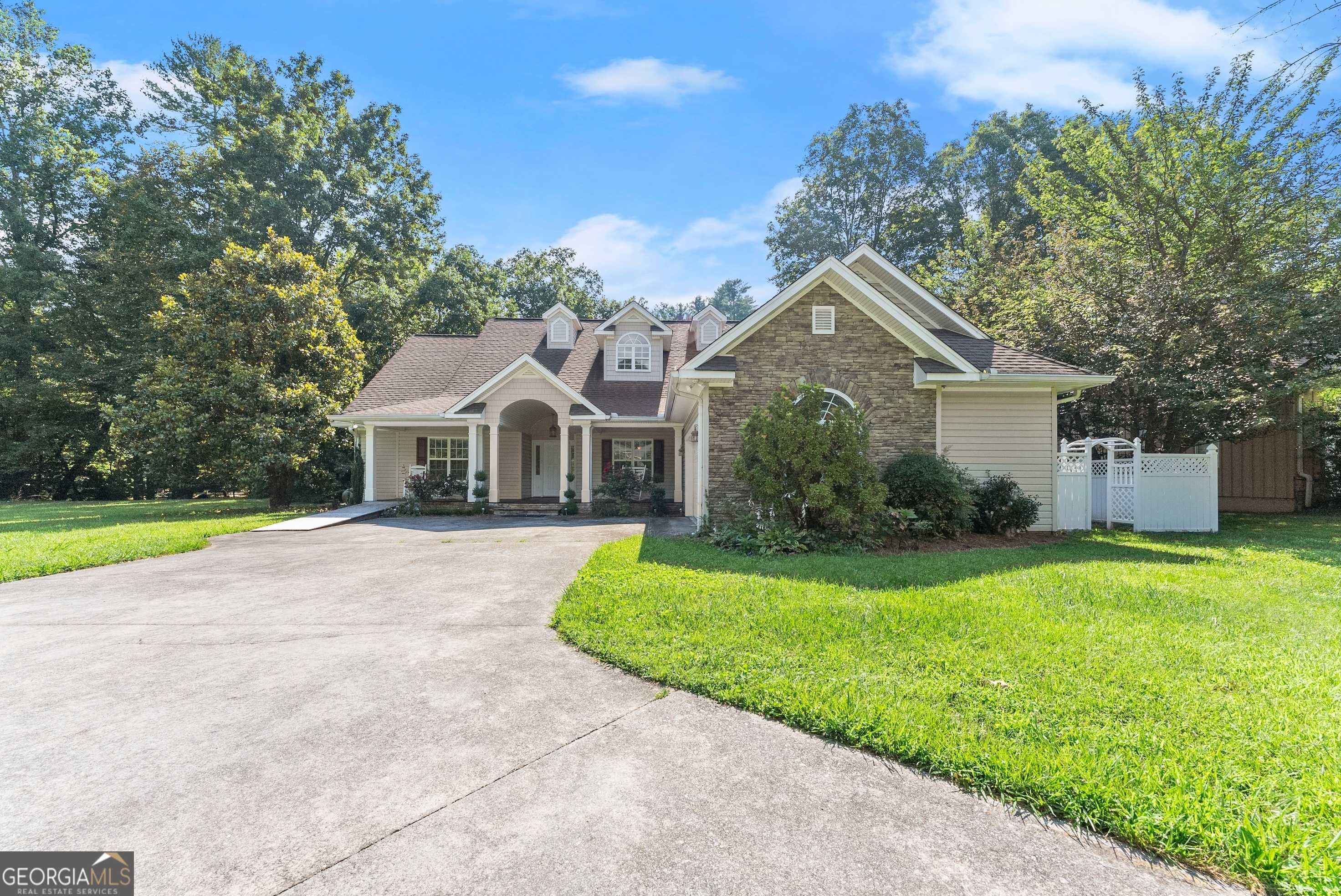 Hiawassee, GA 30546,2187 Big Pine DR