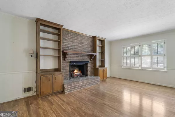 Brookhaven, GA 30319,1348 Cambridge CT
