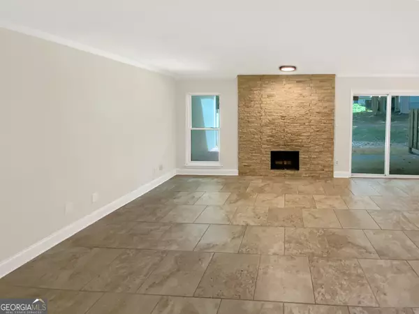 Peachtree Corners, GA 30092,6371 Hawthorne TER