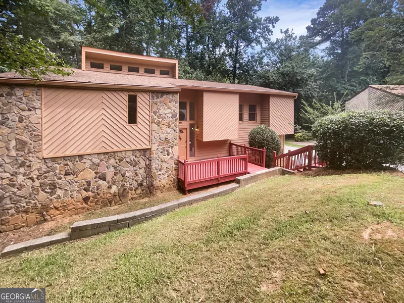 1661 Fieldgreen Overlook, Stone Mountain, GA 30088