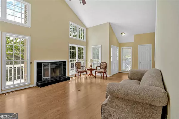 Marietta, GA 30062,1675 Paddlewheel DR
