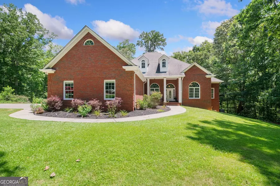 106 Shalea LN, Ball Ground, GA 30107
