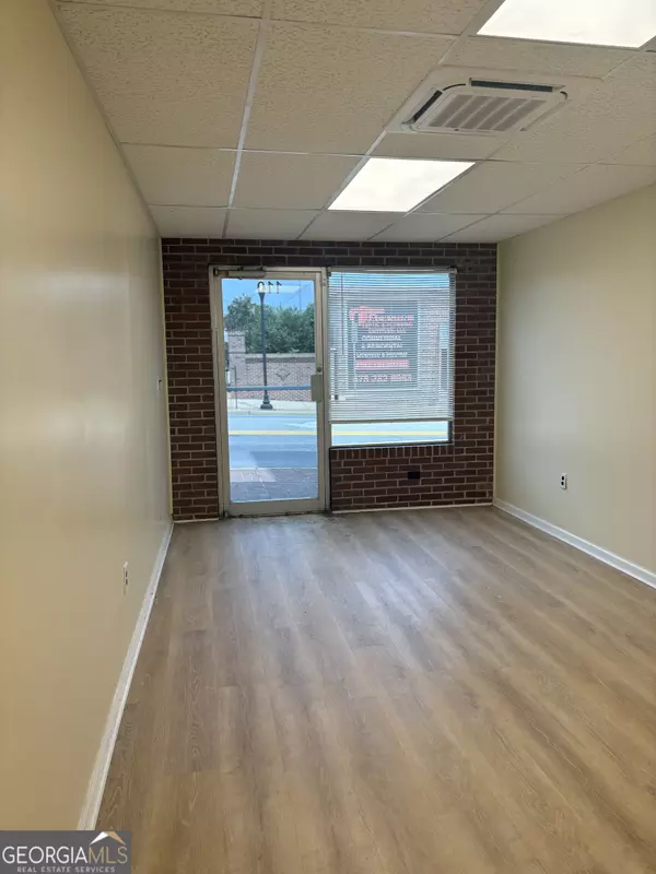 Sandersville, GA 31082,110 S Harris ST