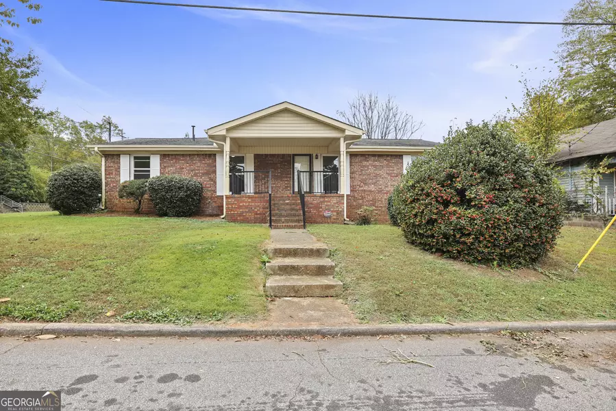 75 Pinson ST, Newnan, GA 30263