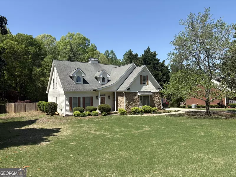 1005 Windridge DR, Loganville, GA 30052