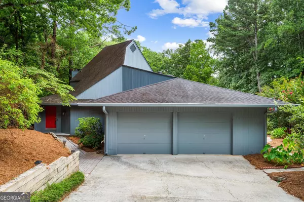 3863 Dundee DR NE, Roswell, GA 30075