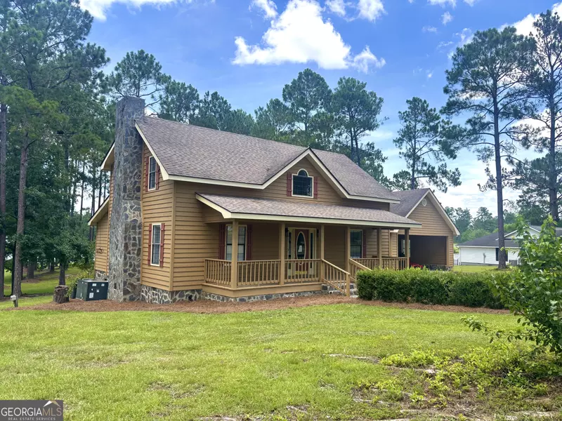 11 Stover White DR, Mcrae-helena, GA 31037