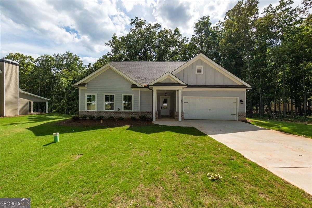 182 Railroad ST, Gray, GA 31032