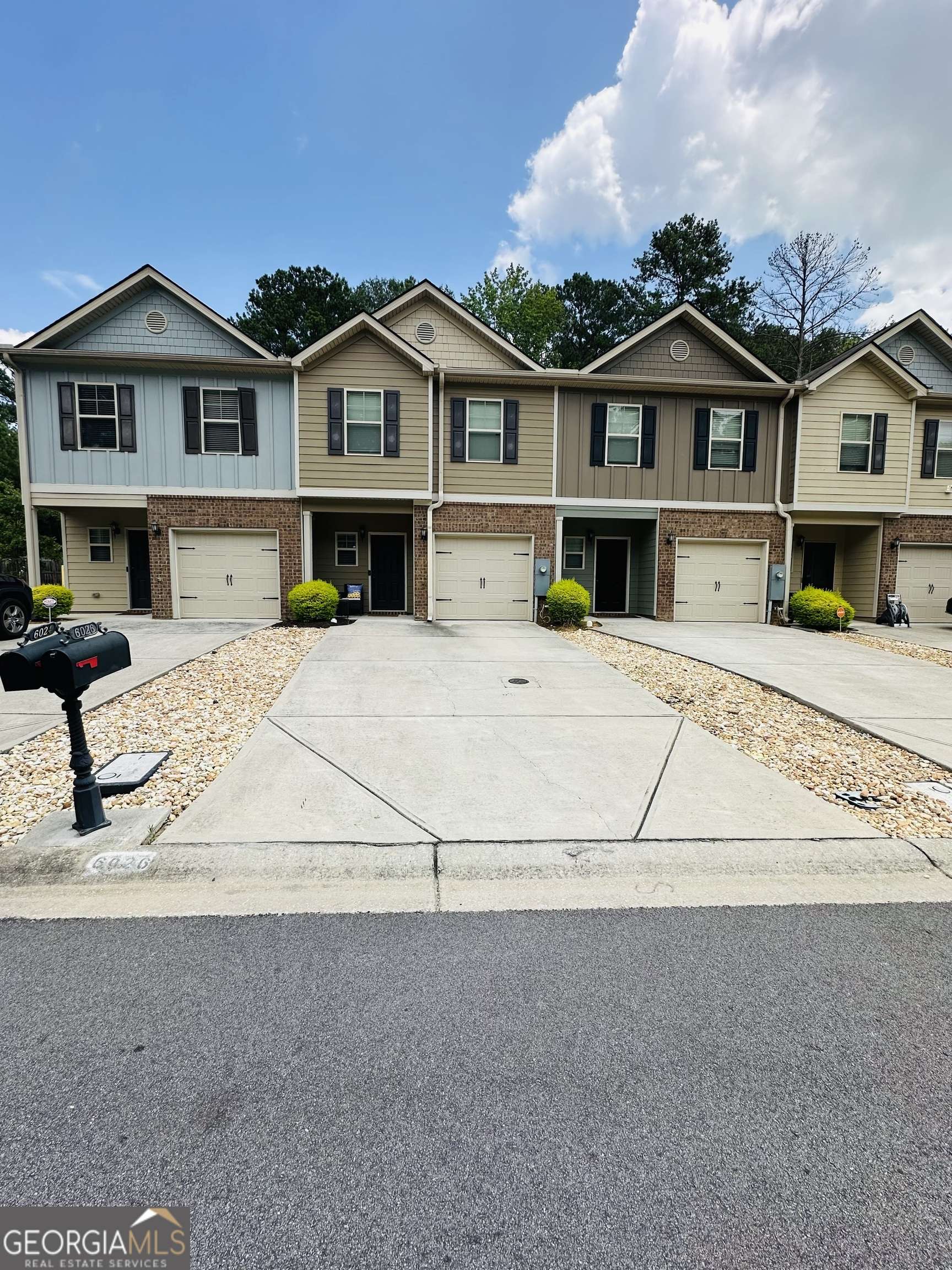 6026 Oak Bend CT, Riverdale, GA 30296