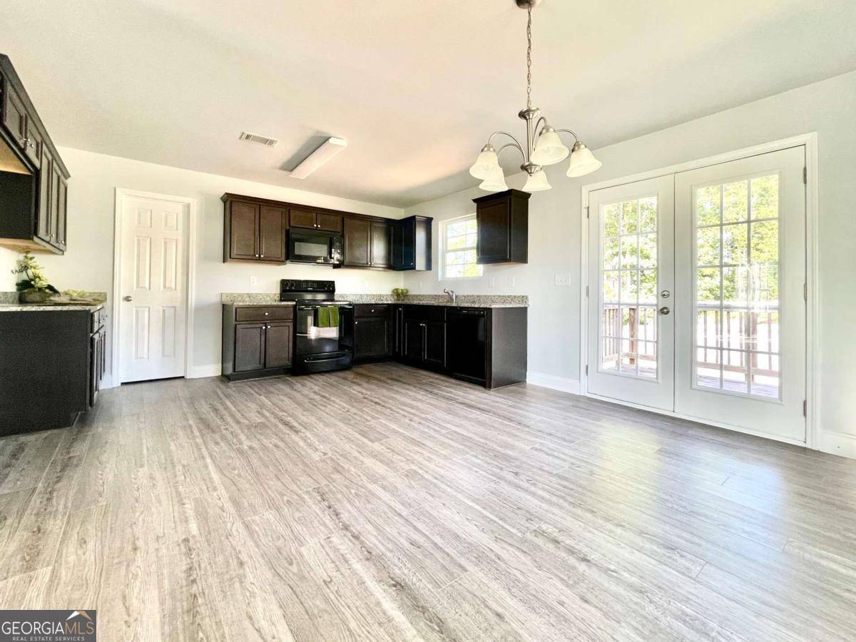 Commerce, GA 30529,18 Erin WAY