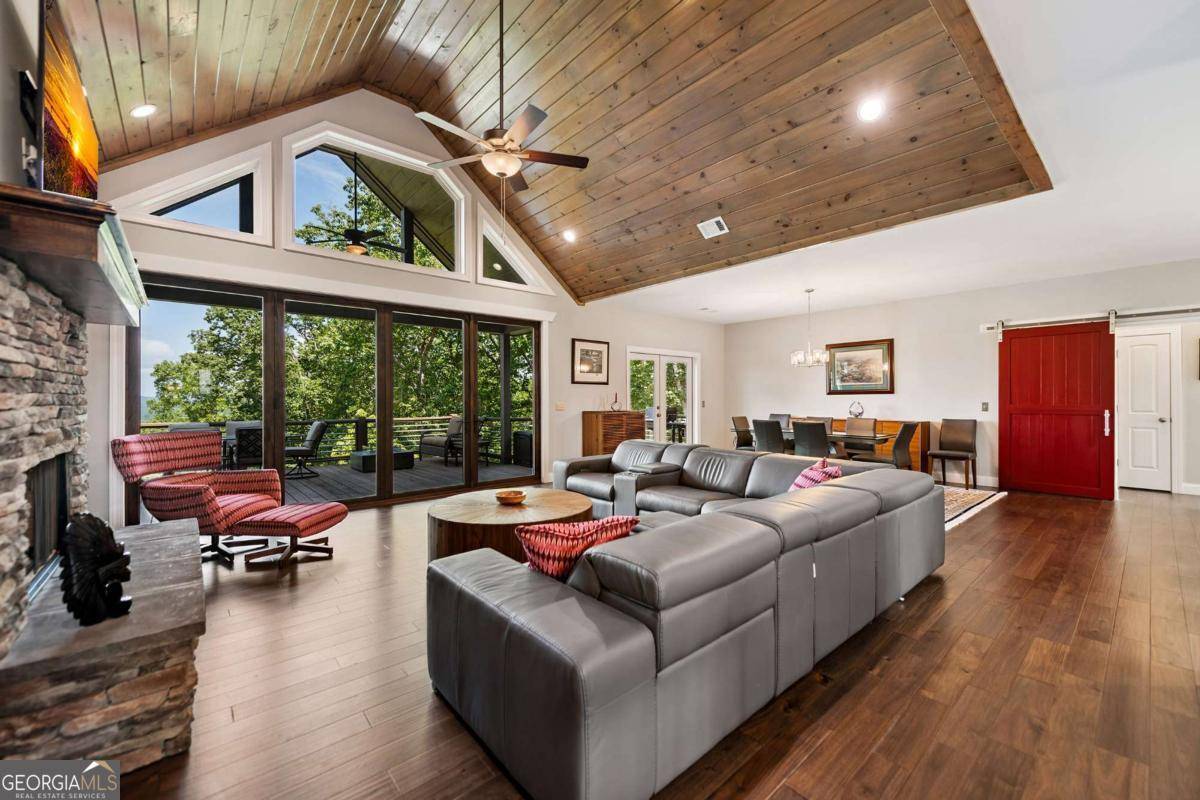 Ellijay, GA 30540,100 Carters View DR