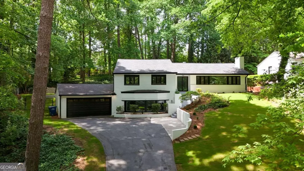2858 Mornington DR NW, Atlanta, GA 30327