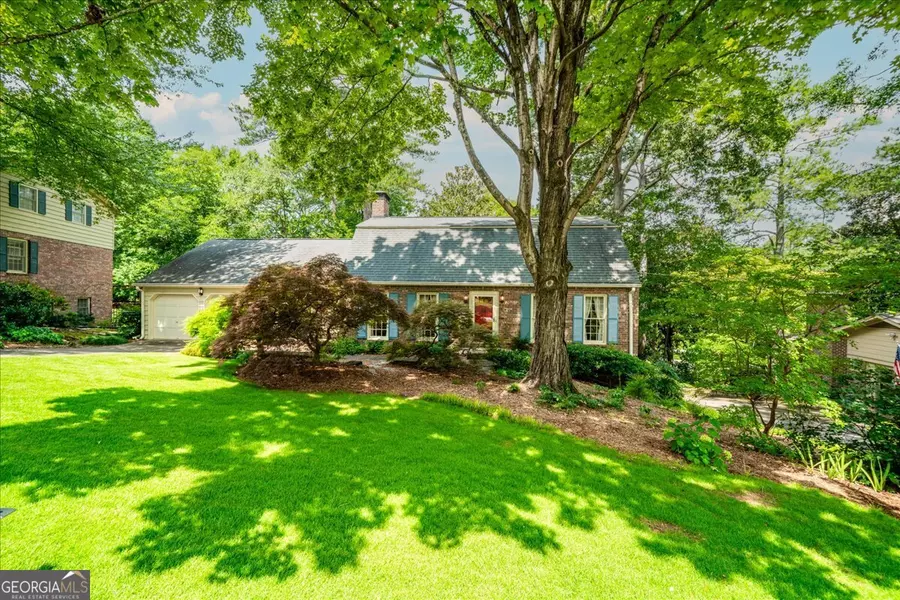 1374 Country Squire DR, Decatur, GA 30033