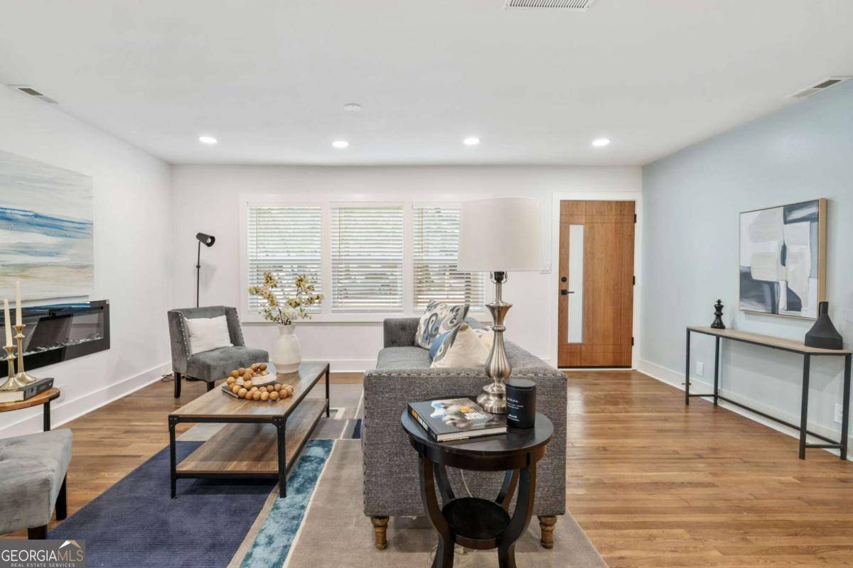 Decatur, GA 30032,2736 Claire TER