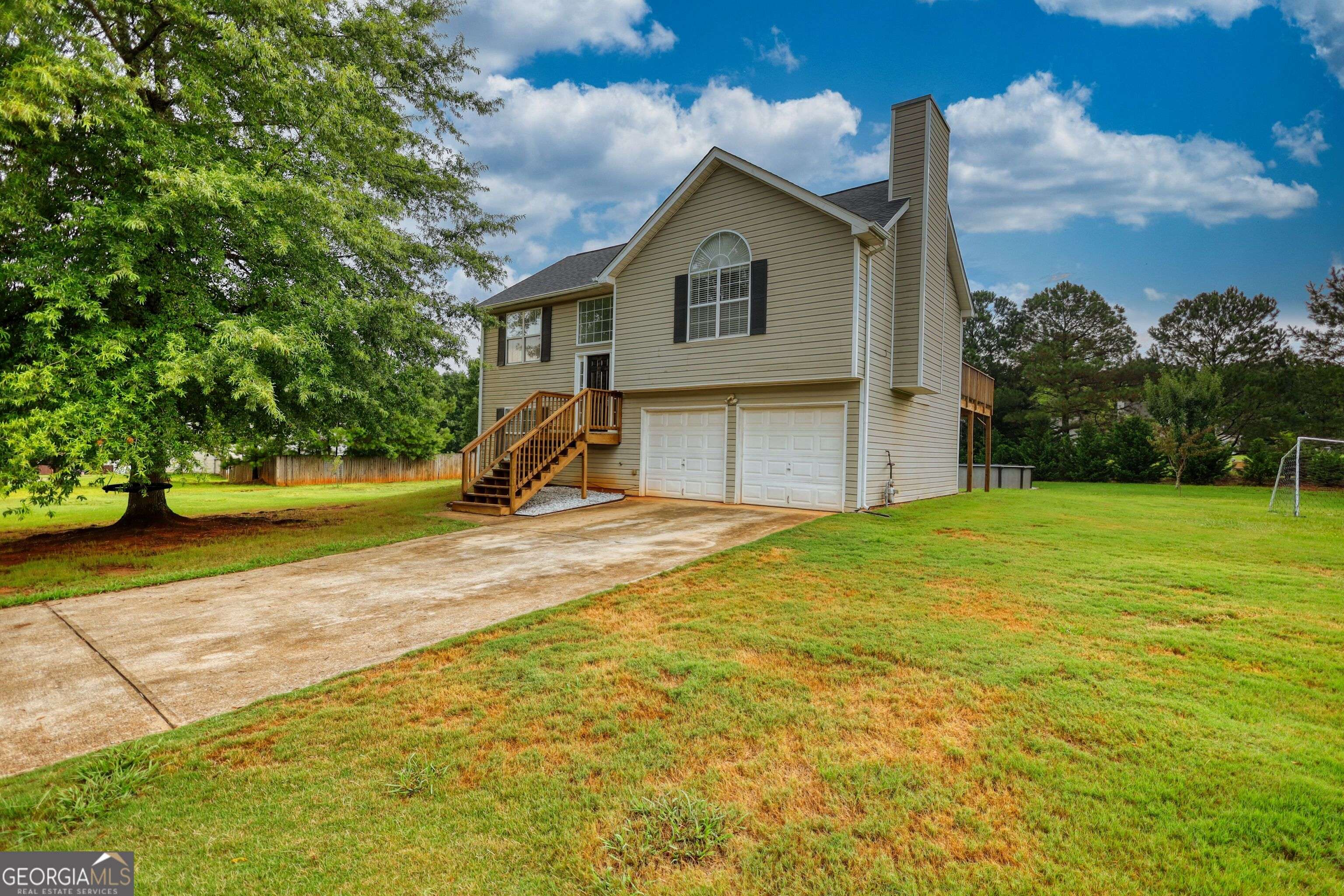539 Meadows LN, Social Circle, GA 30025