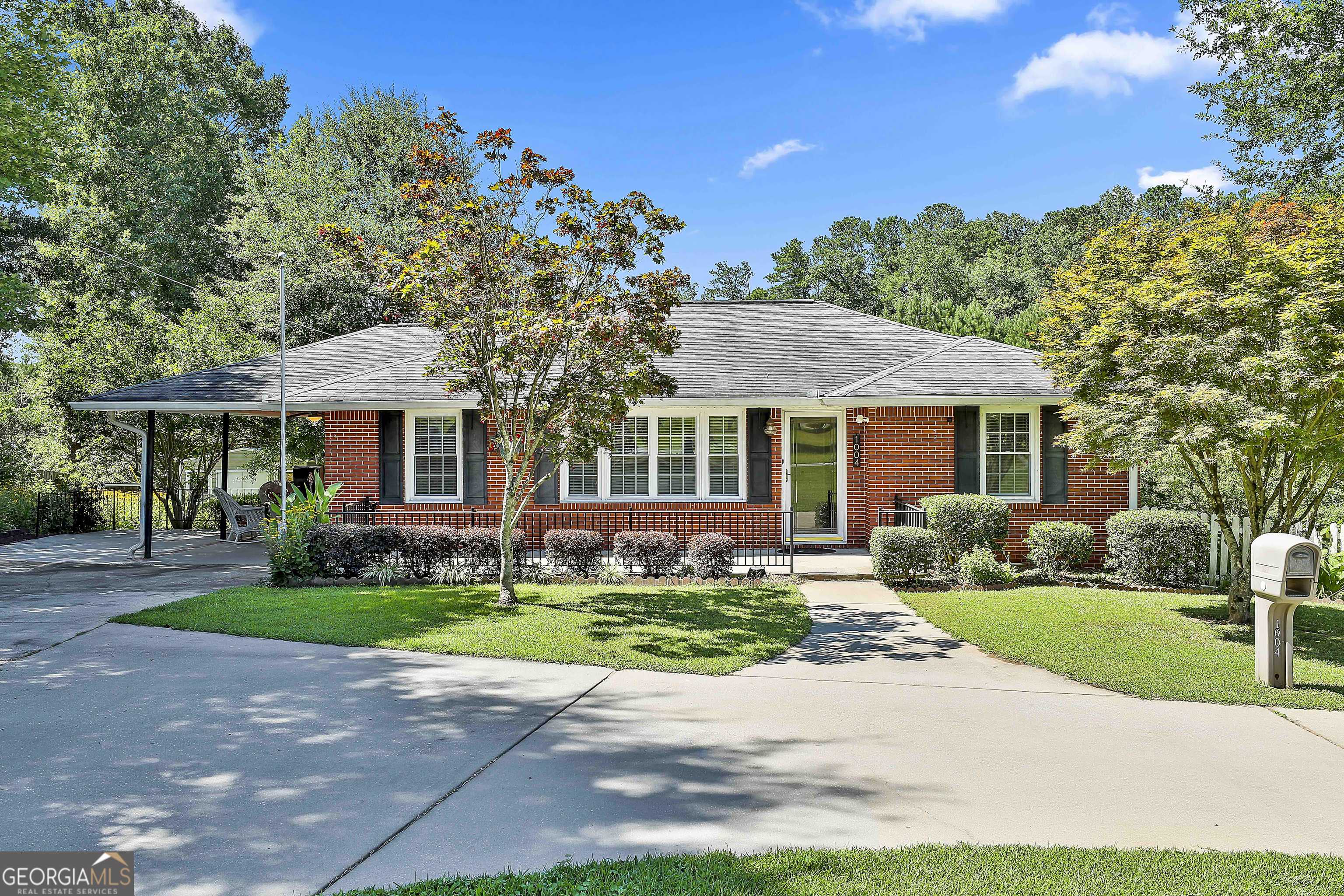 1004 Welcome RD, Newnan, GA 30263