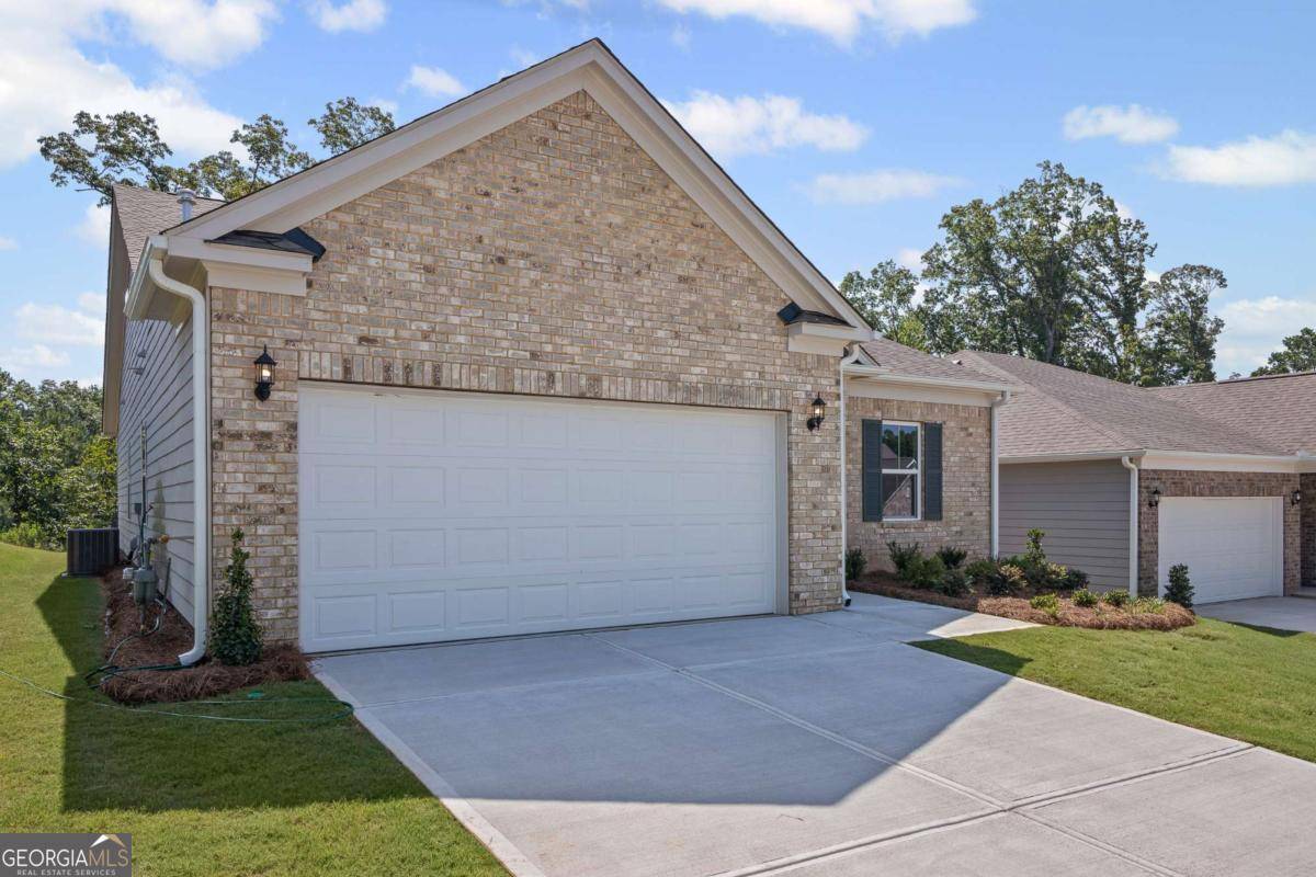 Fairburn, GA 30213,476 Village LN