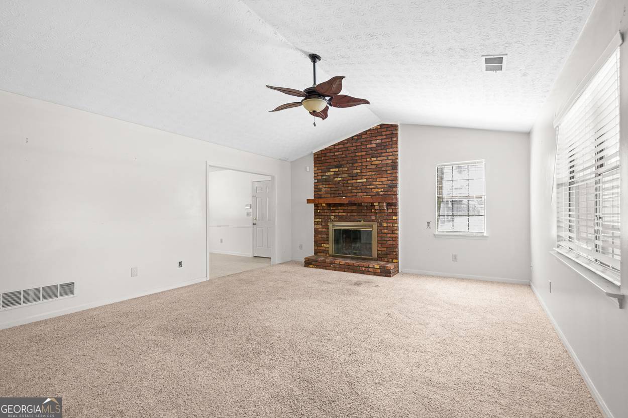 Ellenwood, GA 30294,322 Acaro CT