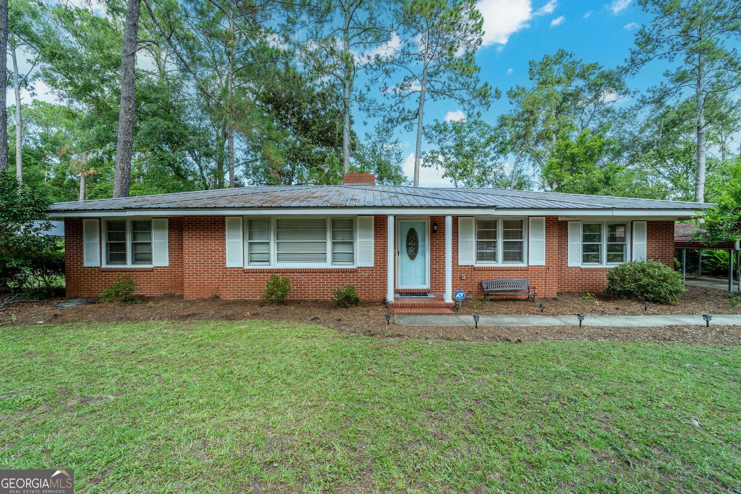 583 Oak Villa DR, Jesup, GA 31546