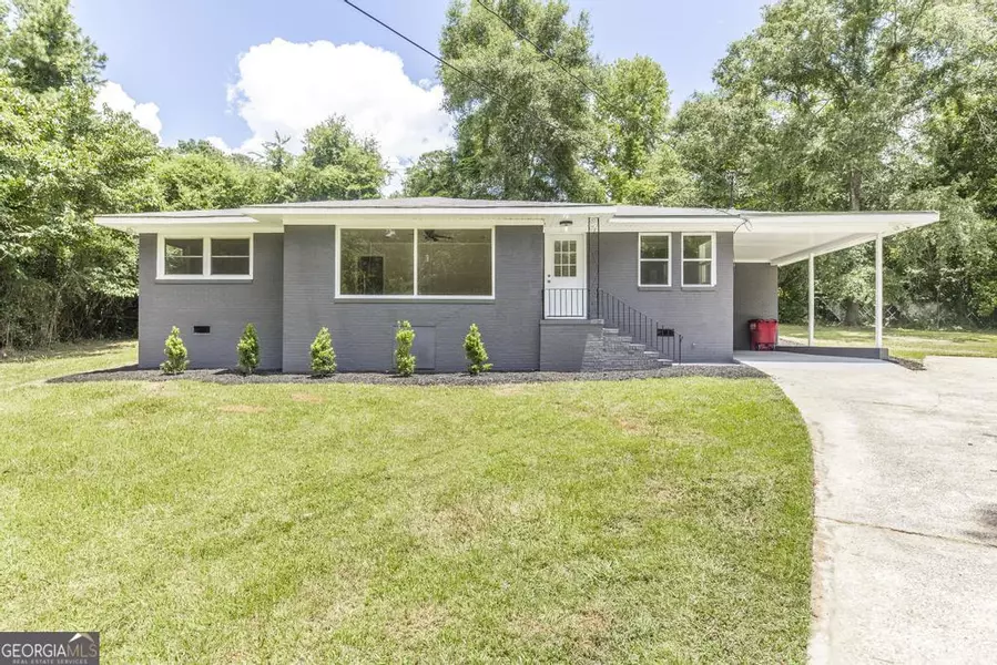 880 Winchester CIR, Macon, GA 31210