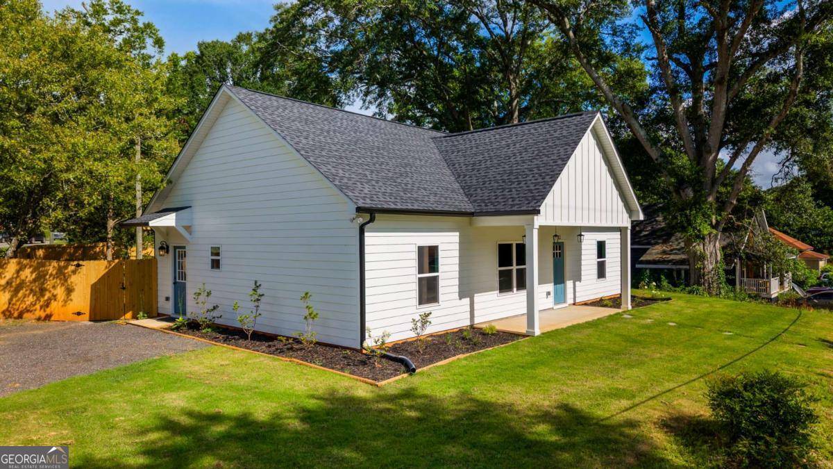 12 New ST, Newnan, GA 30263