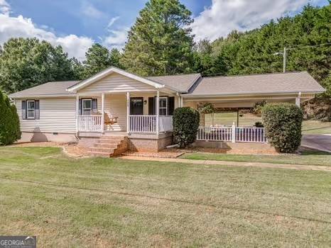 421 Wax RD SE, Silver Creek, GA 30173