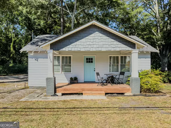 1216 S Broad ST, Monroe, GA 30655