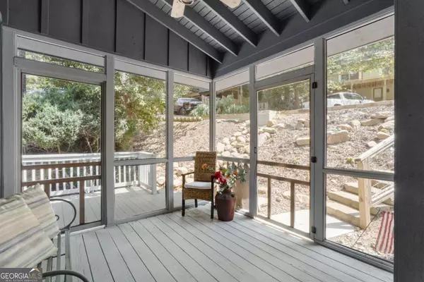Waleska, GA 30183,114 Narrows LOOP