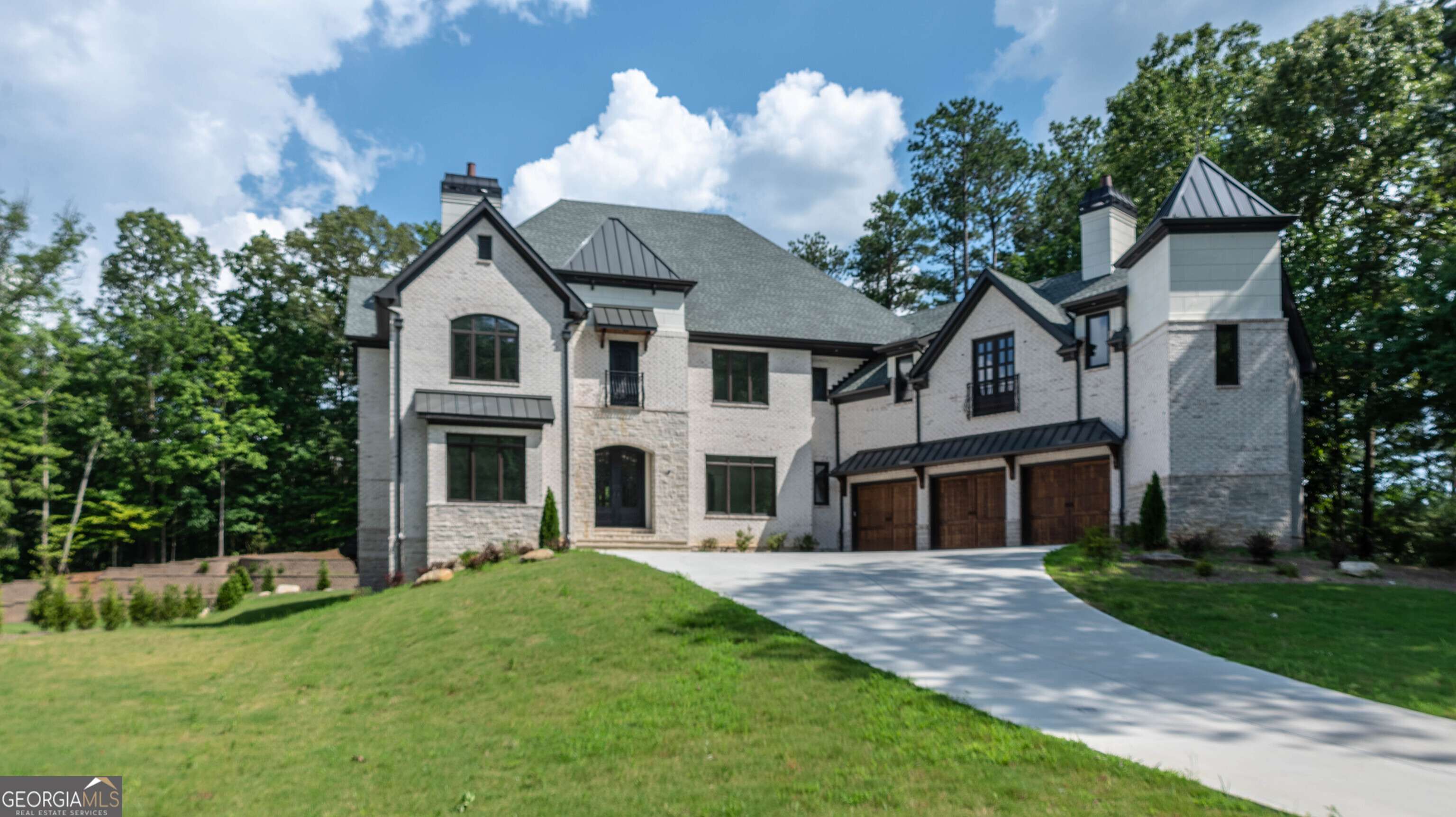Roswell, GA 30075,10745 Shallowford RD