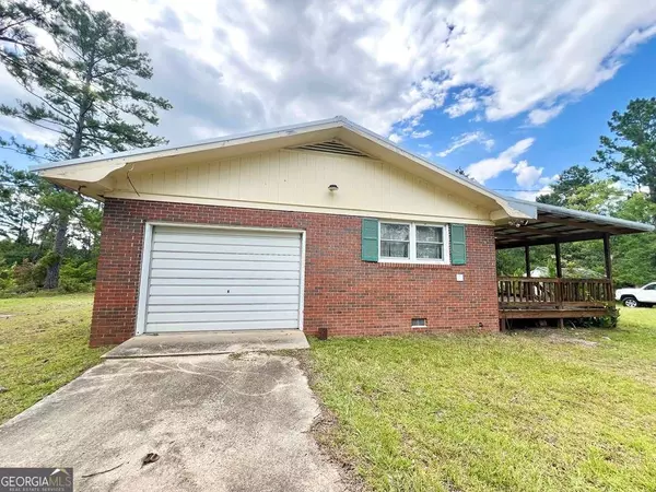 Uvalda, GA 30473,315 Rawlings WAY