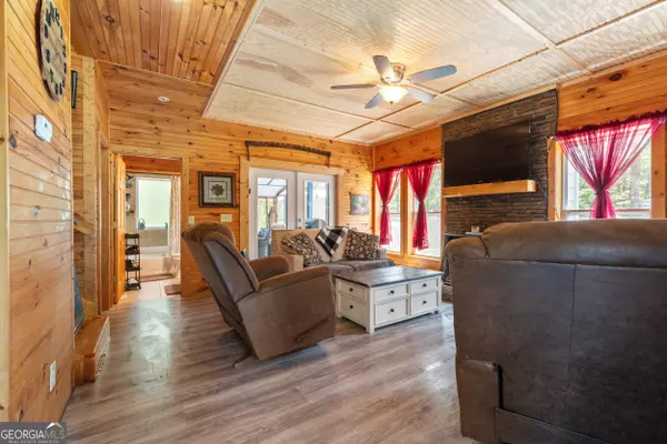 Clarkesville, GA 30523,915 Meadowview RDG