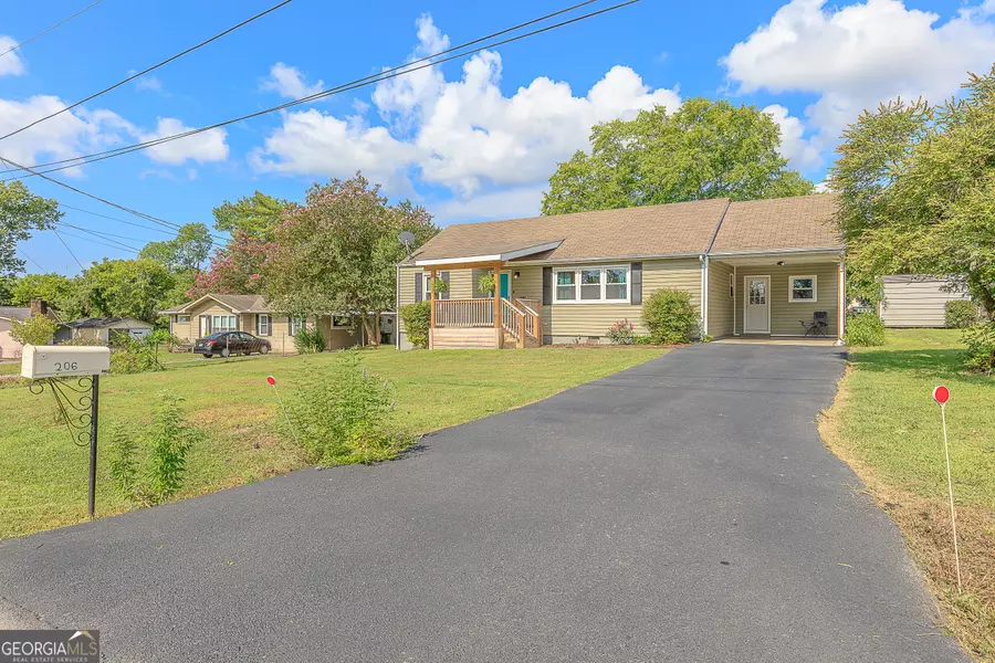 206 Roberts DR, Fort Oglethorpe, GA 30742