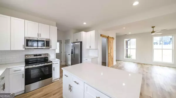 Lindale, GA 30147,120 Mulberry LN SE